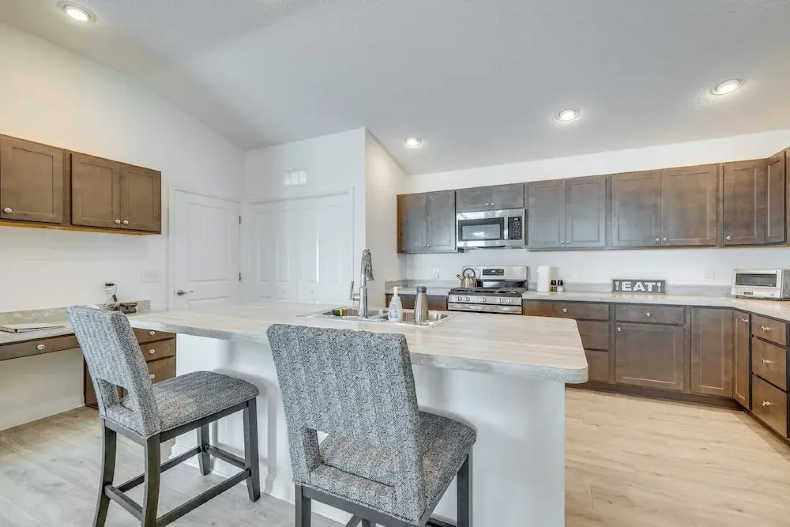 Pool Access, Patio & Grill: Sunny Florida Escape!