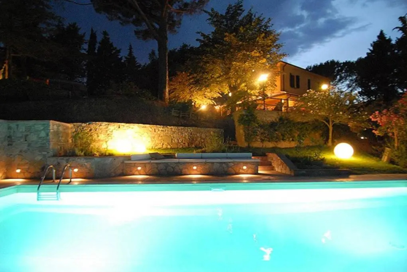 Stunning Country House overlooking Tuscany hills