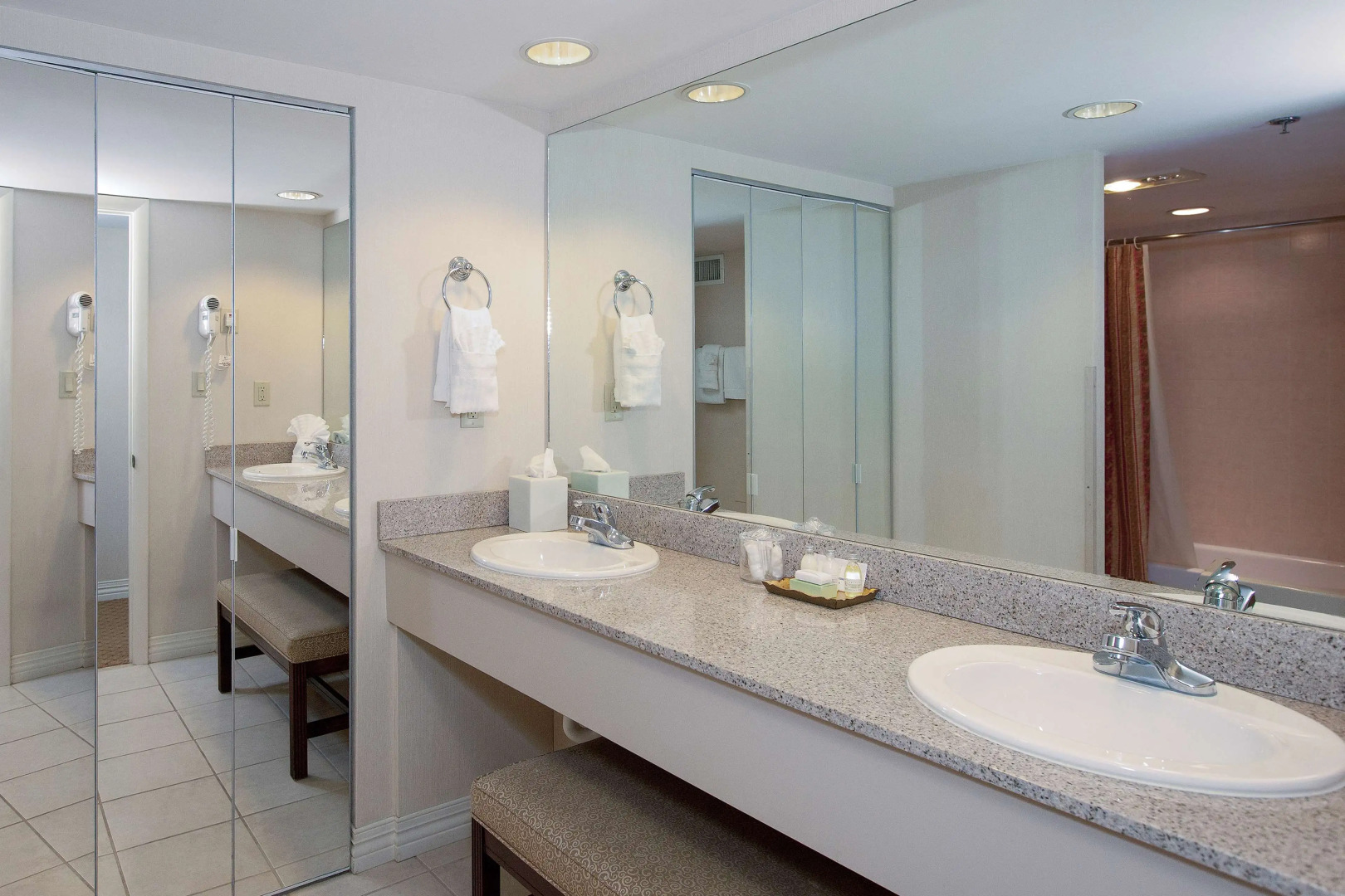 Music Road Resort Hotel and Inn