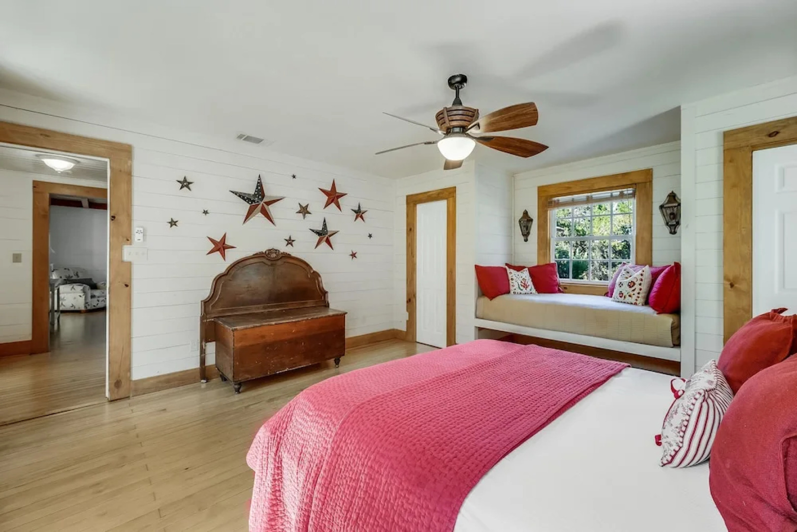 Lake Travis Waterfront Retreat