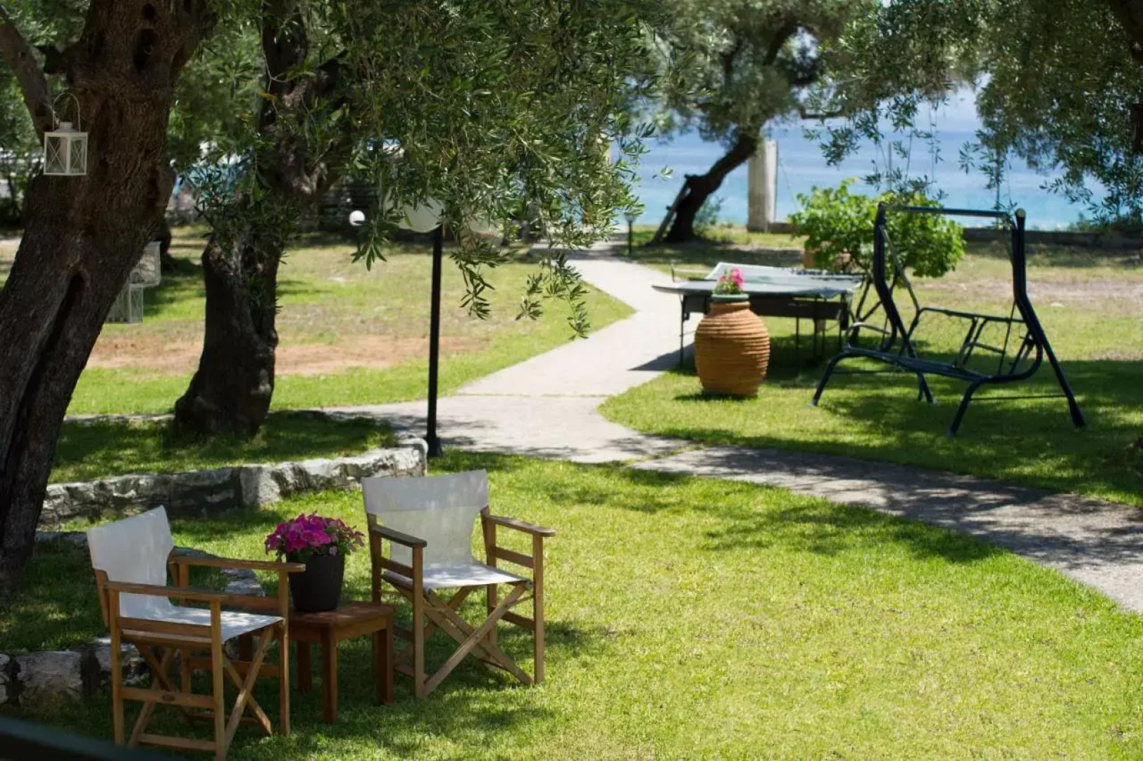 Renata Rooms & Studios