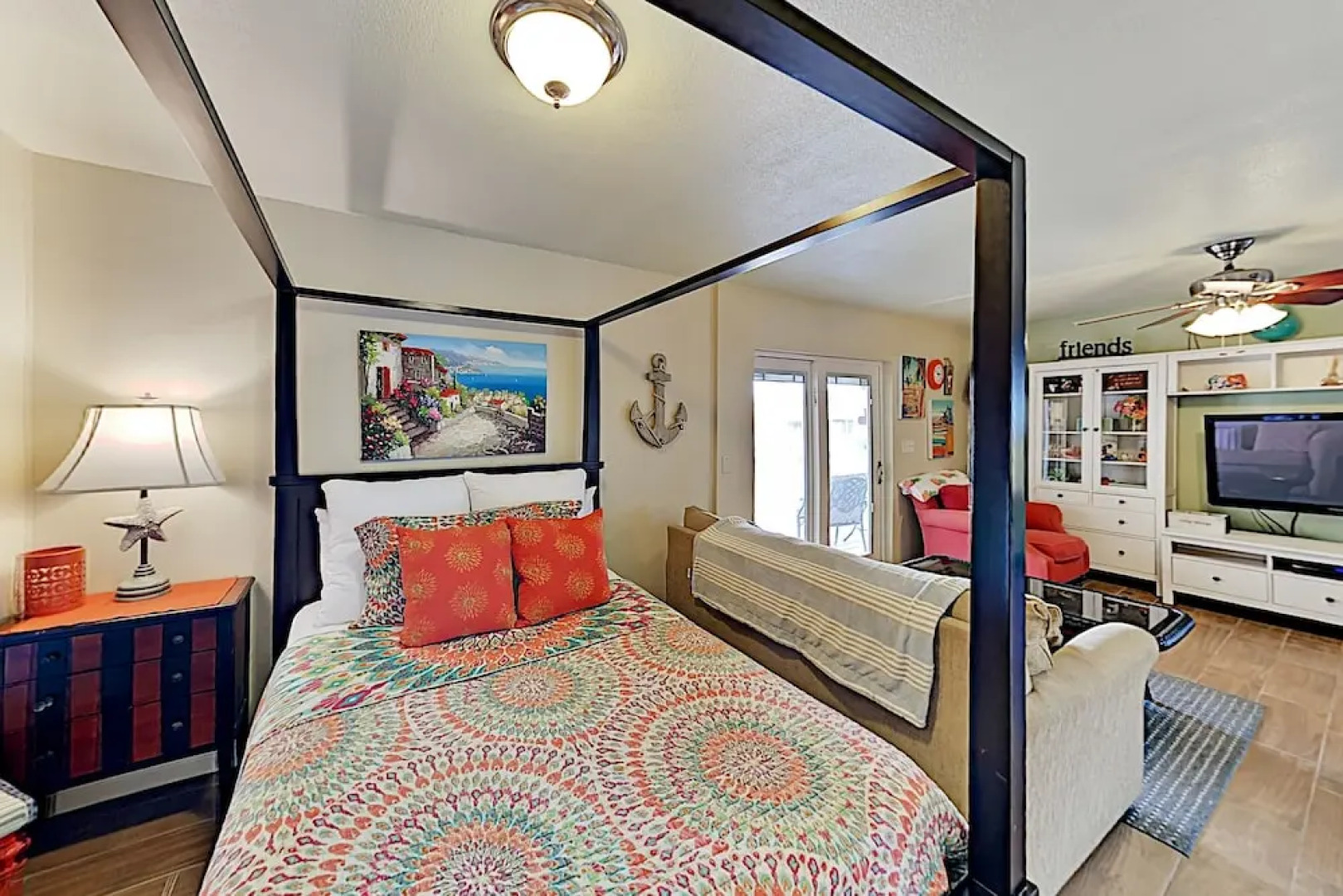 Canal-front Corner W/ Pools - Near The Beach! 1 Bedroom Condo