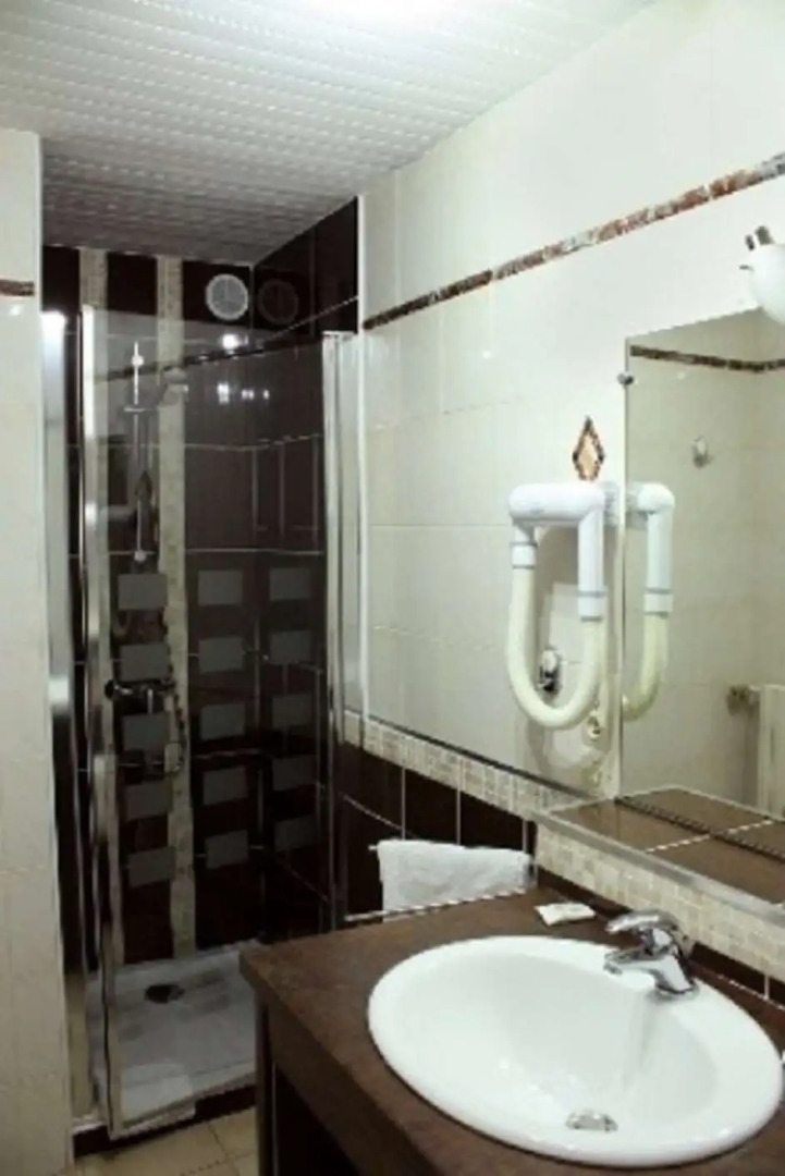 Contact Hôtel du Relais Thouars