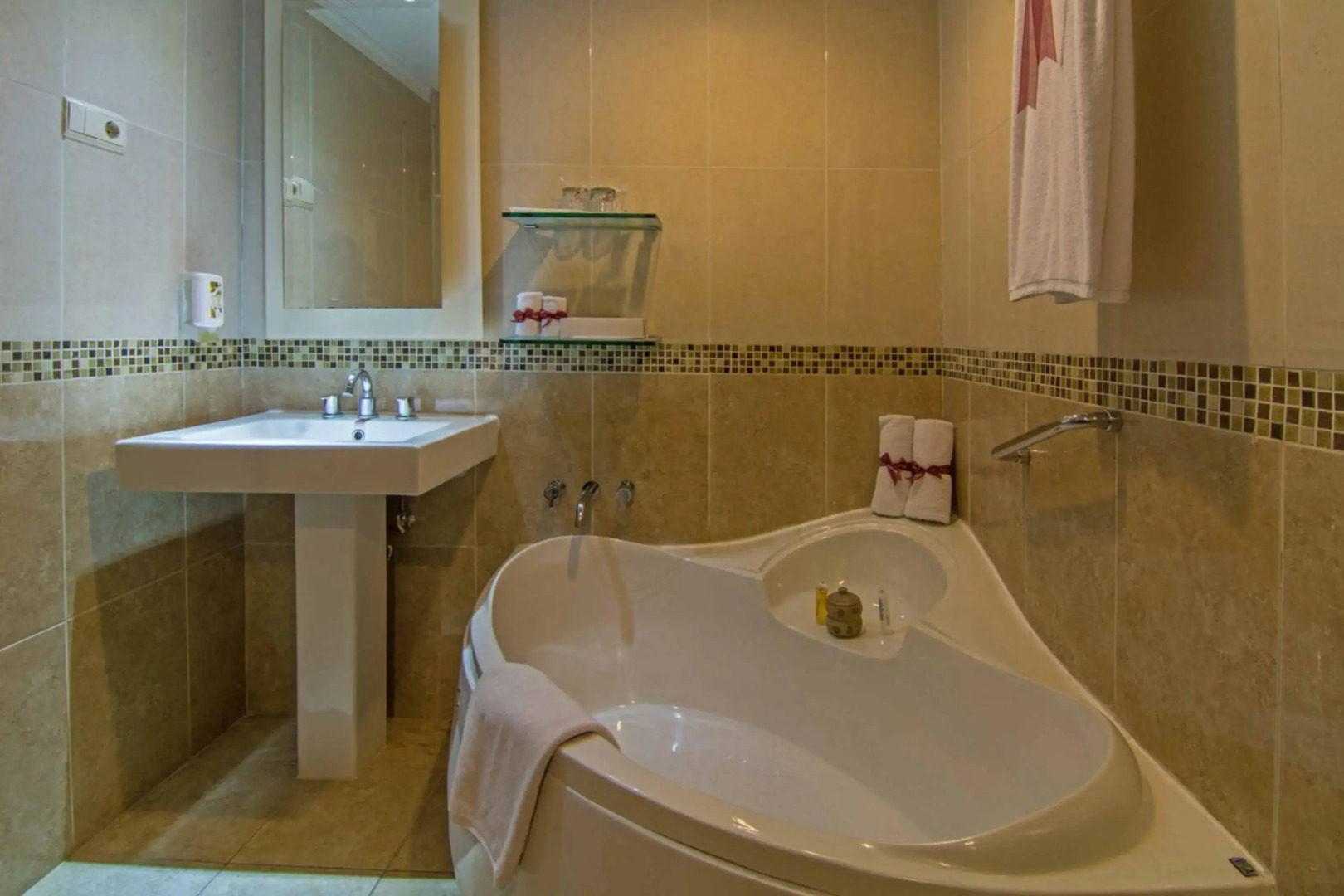 Artotel Gelora Senayan Jakarta