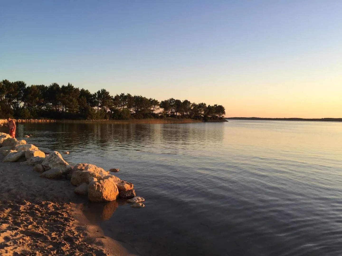 House With 4 Bedrooms in Hourtin, With Enclosed Garden