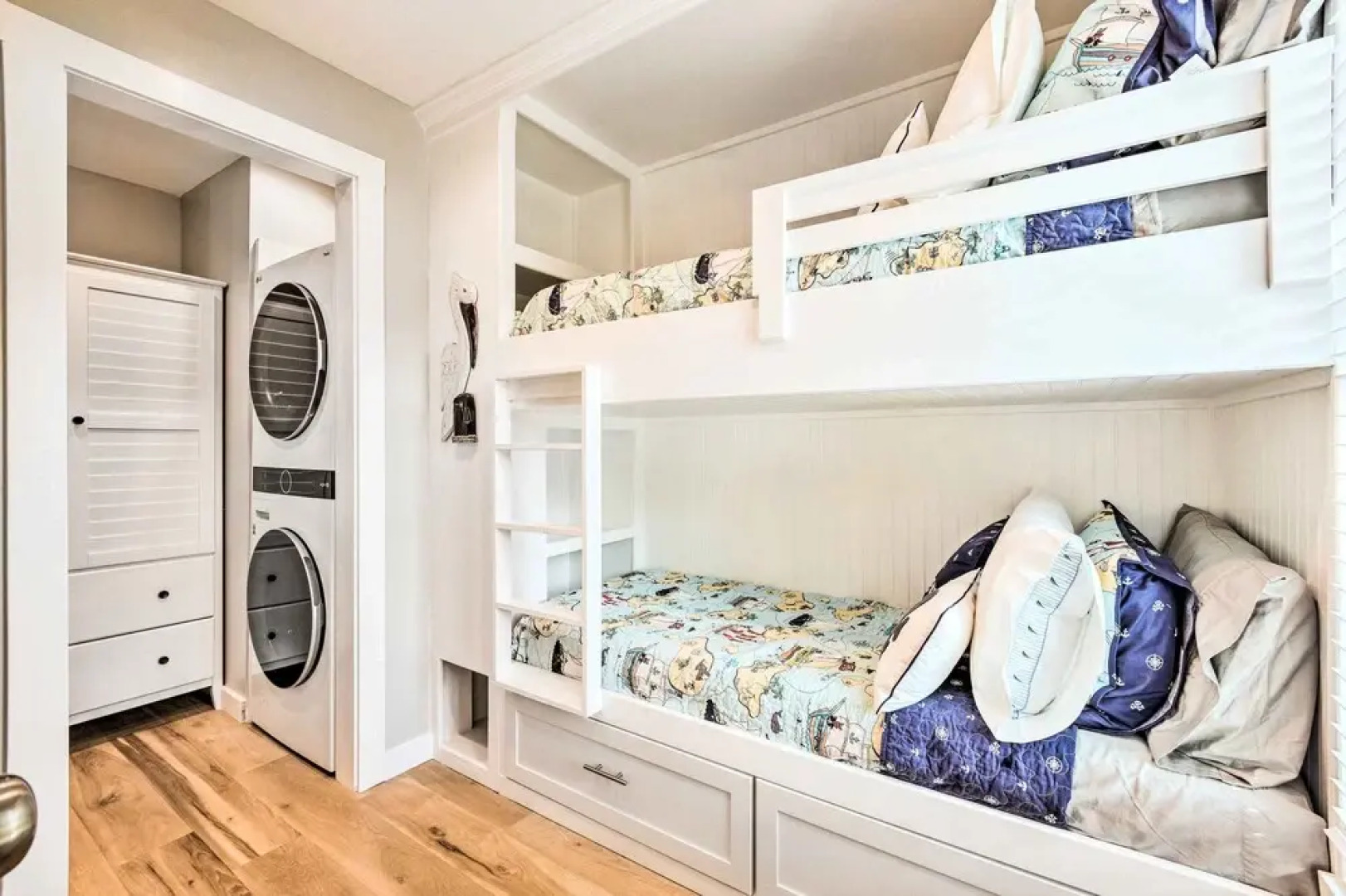 St Helena Island Condo w/ Pool & Beach Access!