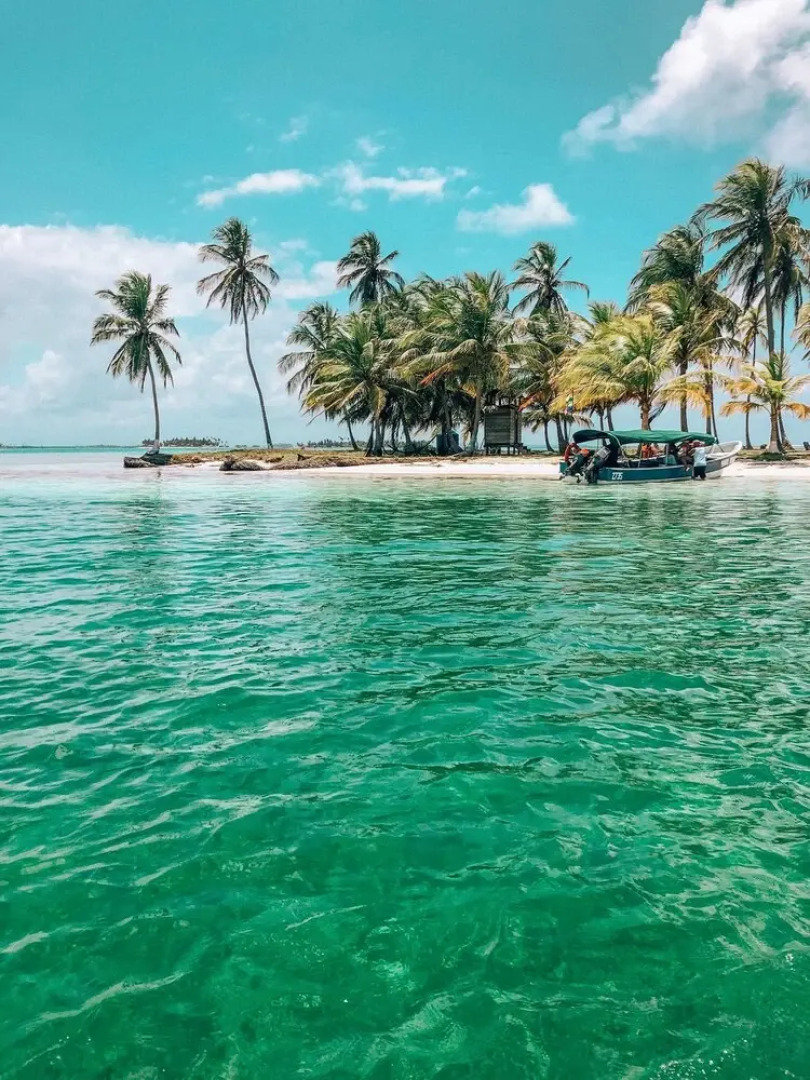 San Blas Private Sailboat - Island Hopping