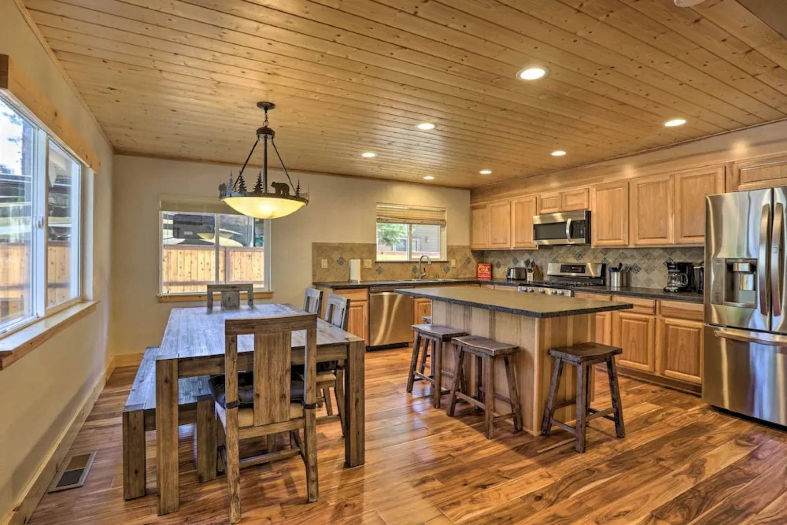 South Lake Tahoe Cabin ~ 7 Mi to Ski Resort!