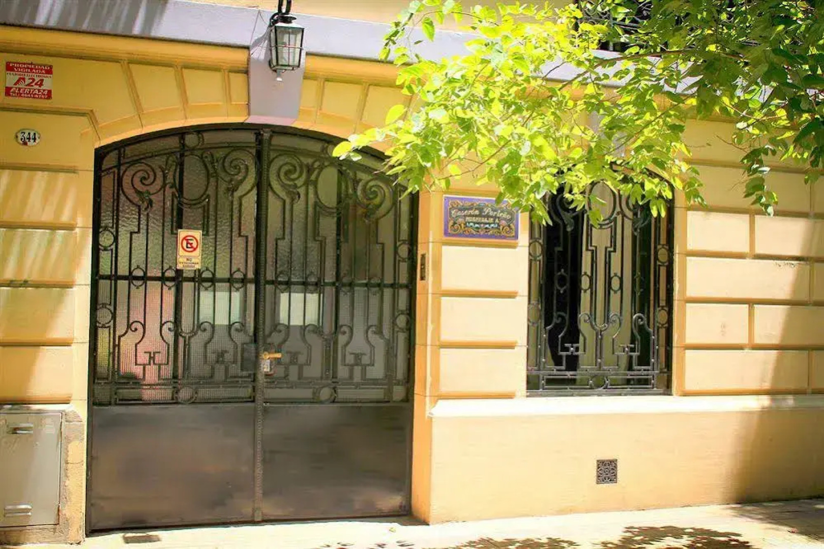Caserón Porteño