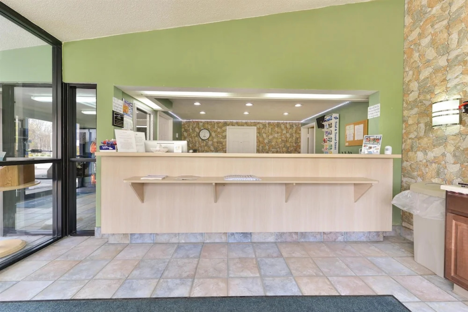 Americas Best Value Inn - Mentor