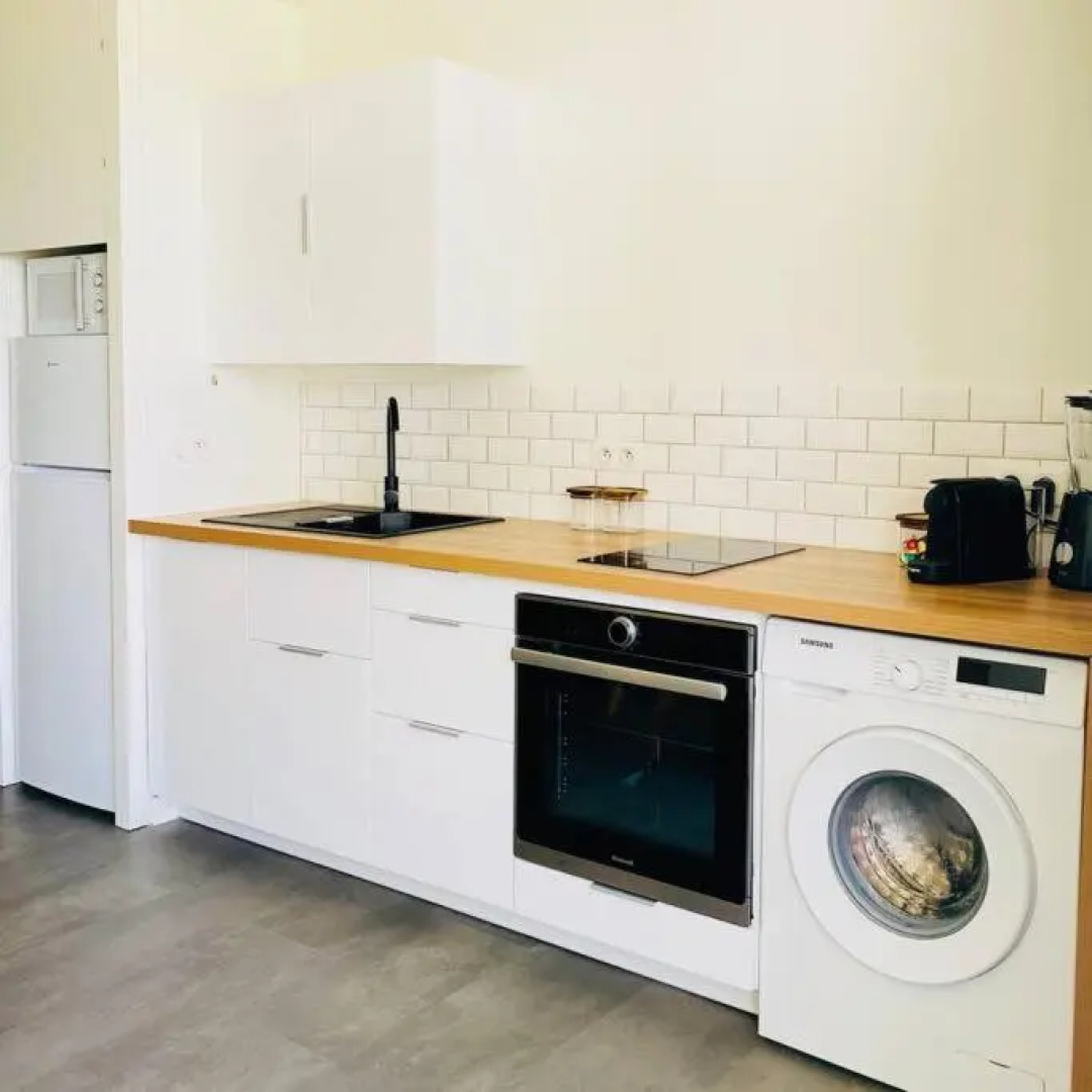 Studio tropical, beautifully renovated, sea view