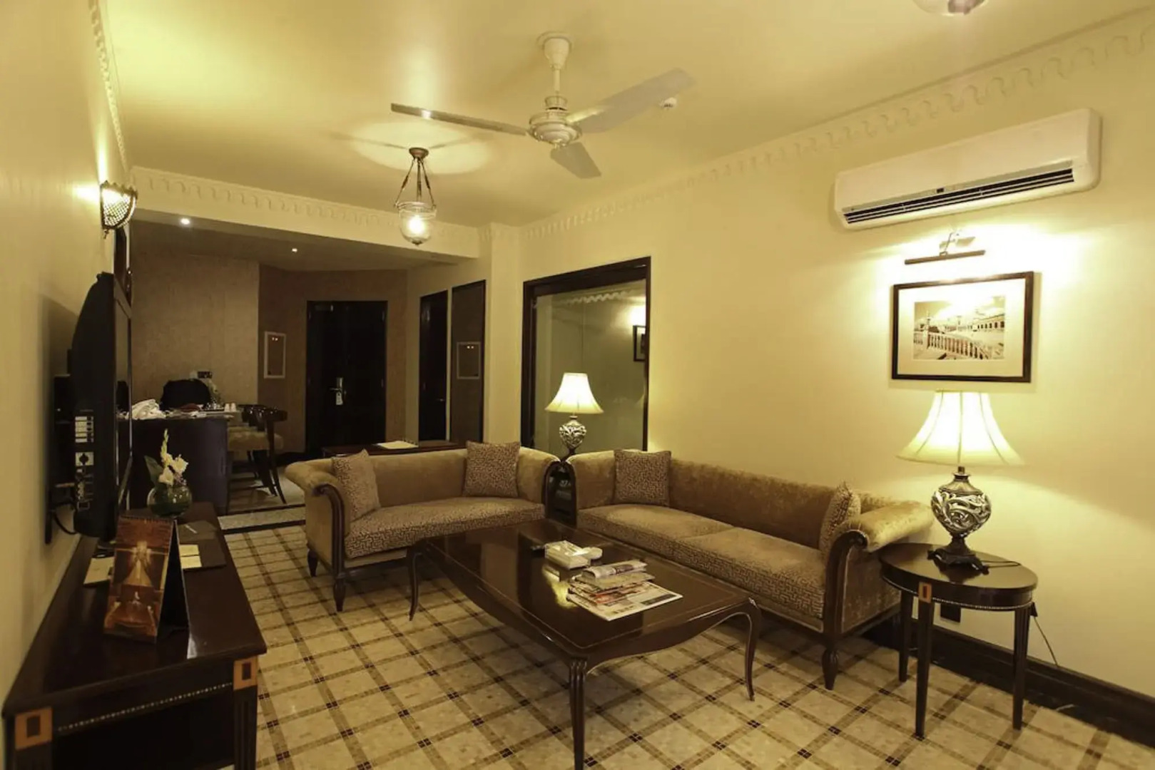 Heritage Luxury Suites- ALL Suite Hotel