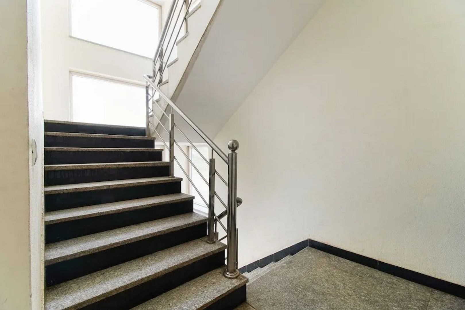 OYO Rooms Golf Course Road II