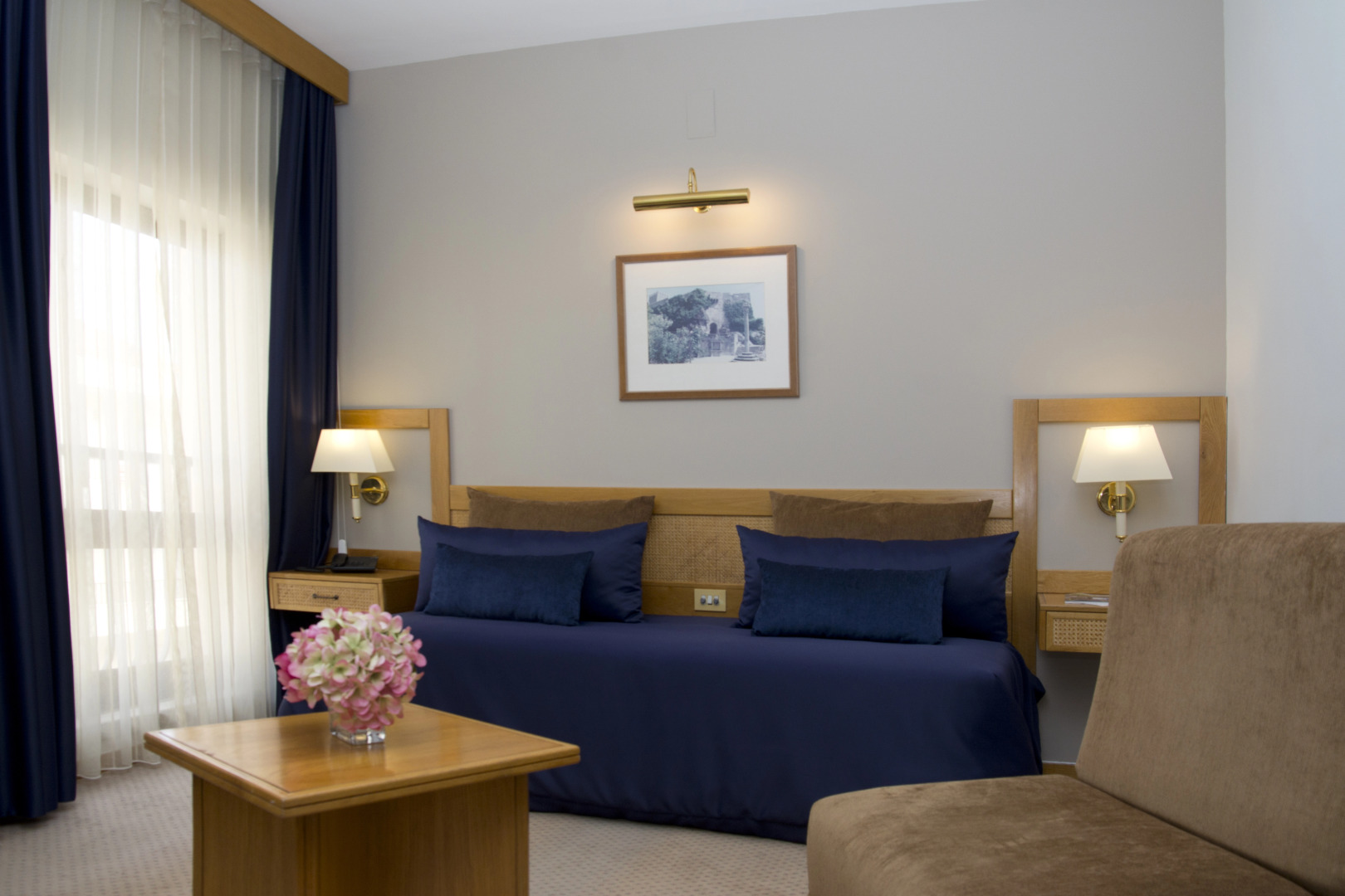 Hotel Rainha D. Amelia, Arts & Leisure