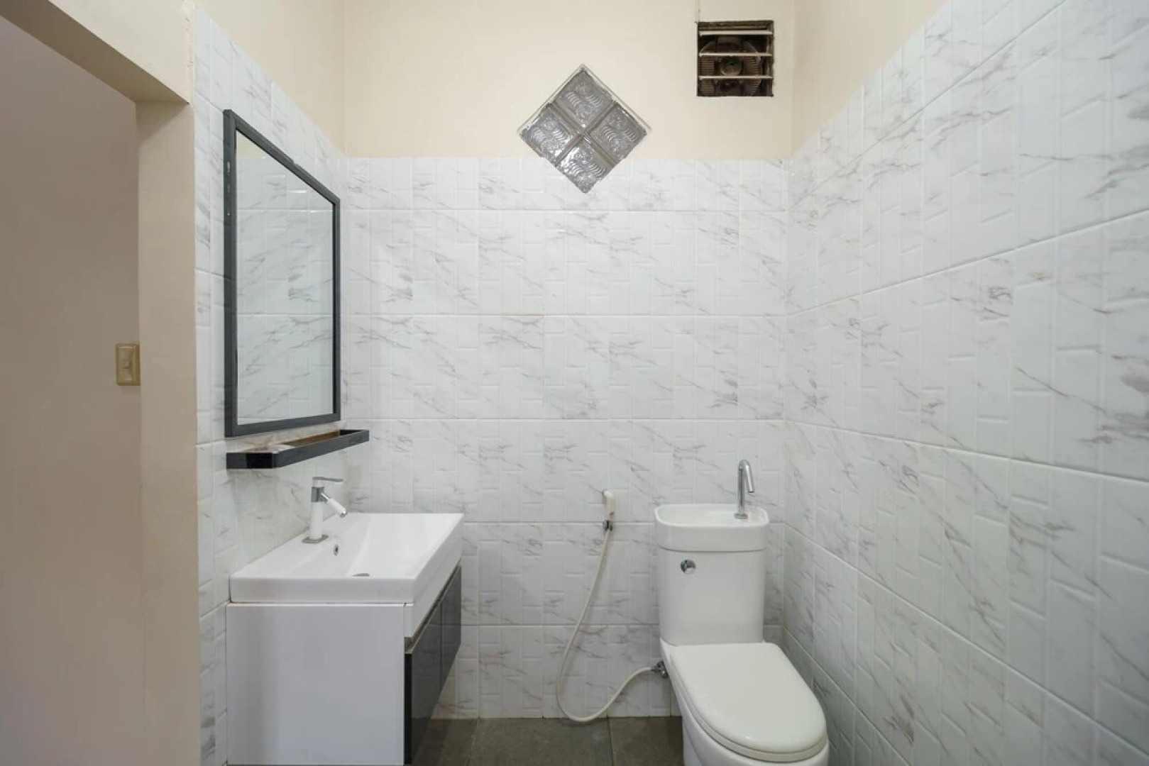 Hotel & Restaurant Sempurna by RedDoorz