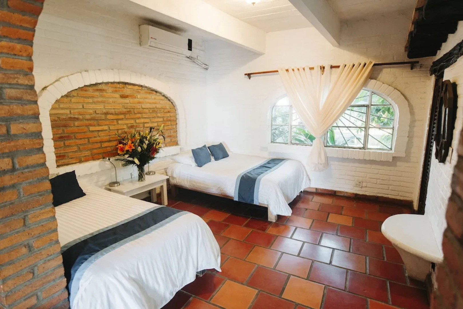 Sayulita Beach House Hotel