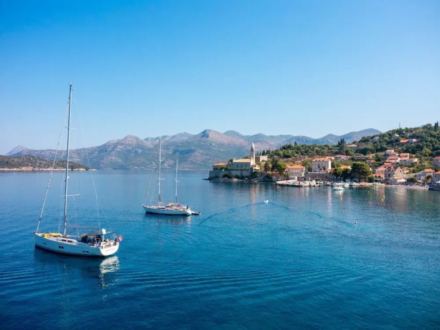 Villa Lola - Four Bedroom Villa With Sea View