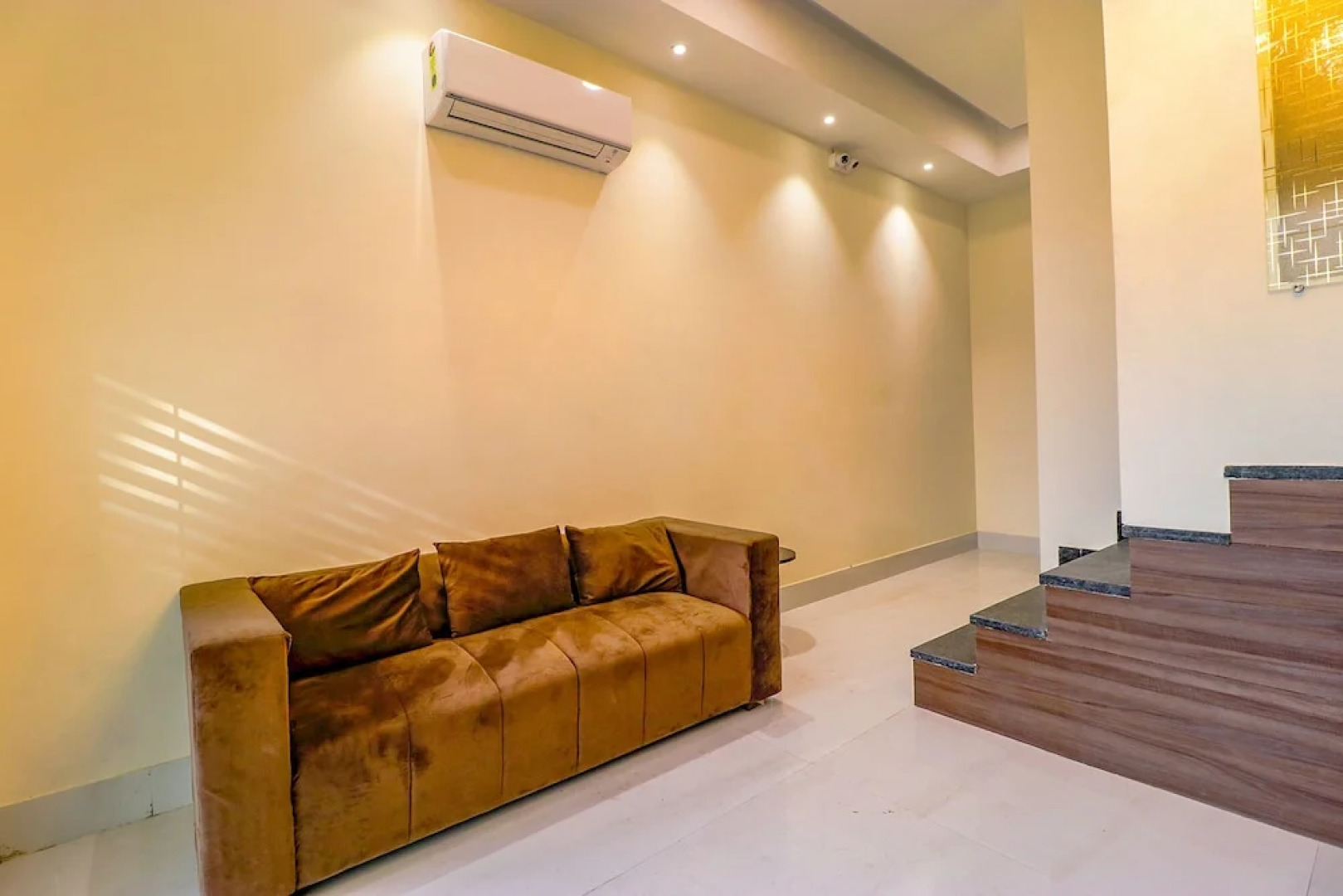 Prime K9 Regency by Fabhotel