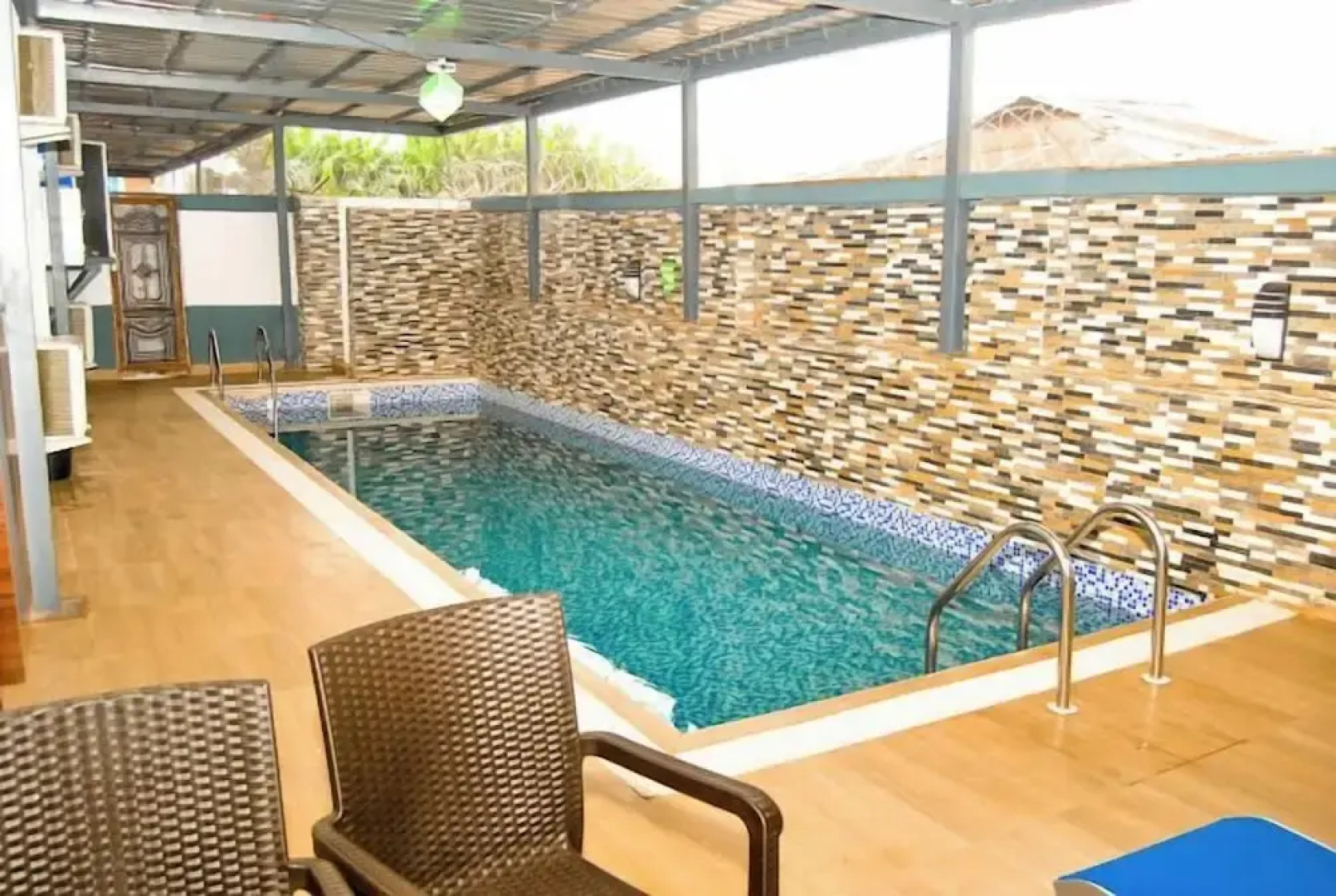 Ruthmour  Hotel and Treasure Suites