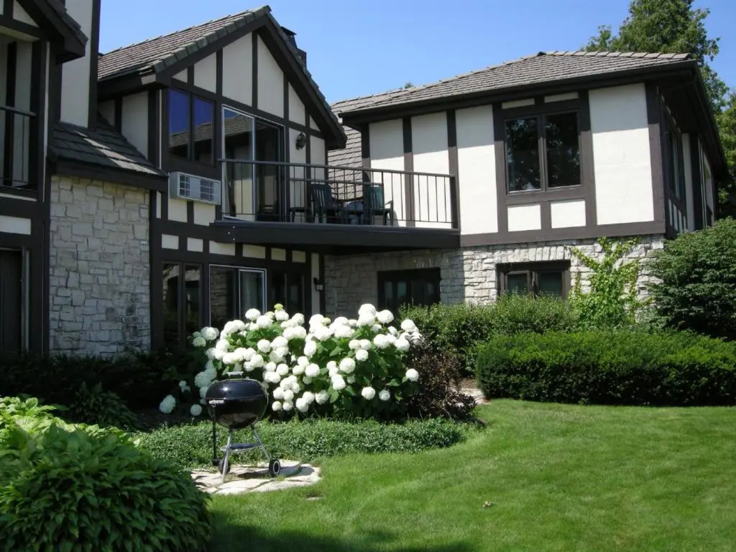 Harbor Guest House