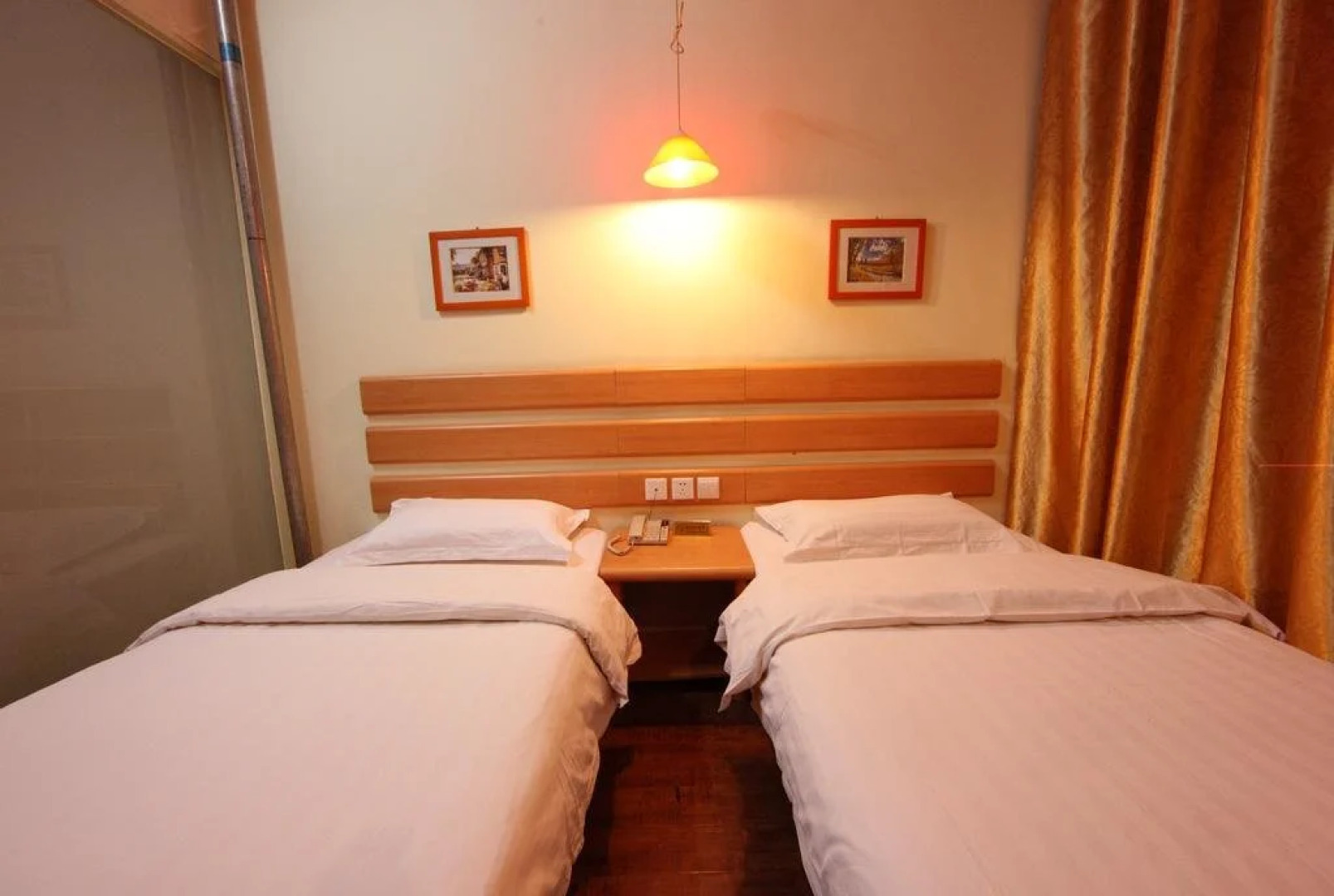 Guanquan Business Hotel