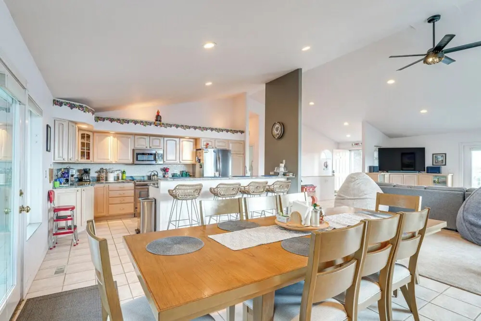 Inviting Great Falls Home w/ Wraparound Deck!