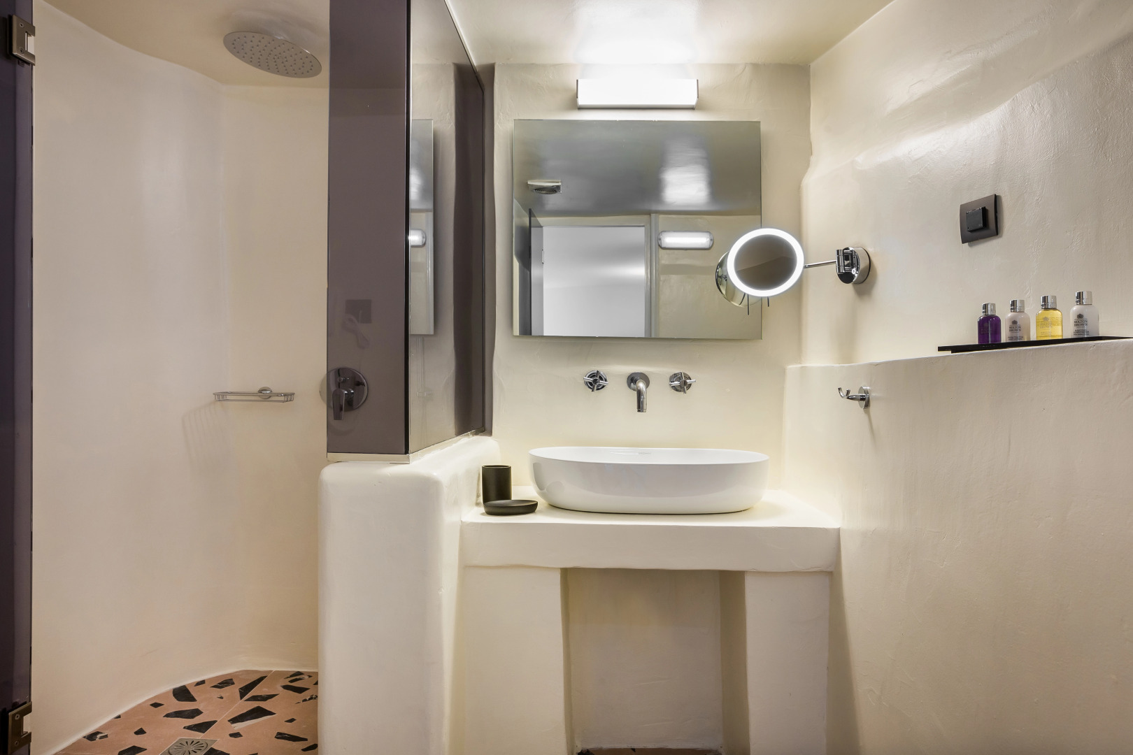 Sun Rocks Boutique Hotel