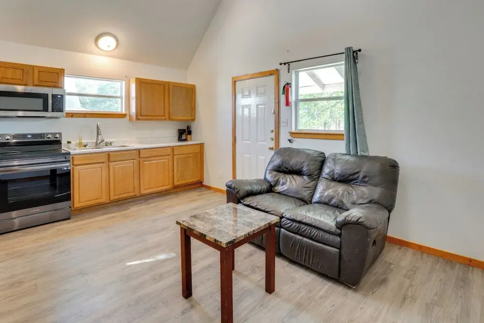 < 1 Mi to Main St: Quiet Home w/ Yard in Stockdale