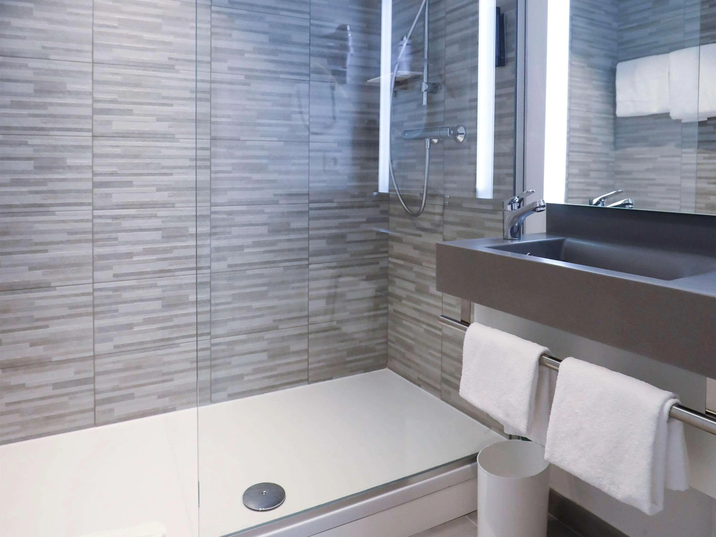 ibis Styles Puteaux Paris La Defense