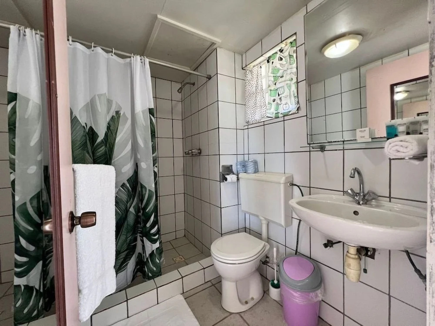 Talk of the Town Inn & Suites