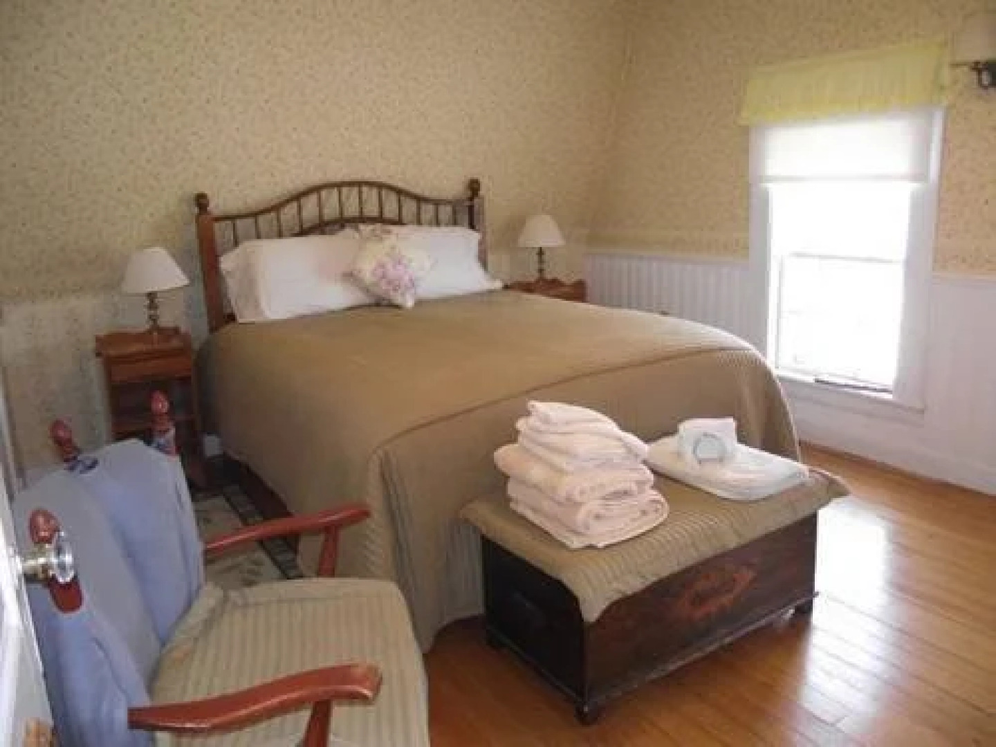 Water Street Lighthouse Bed And Breakfast