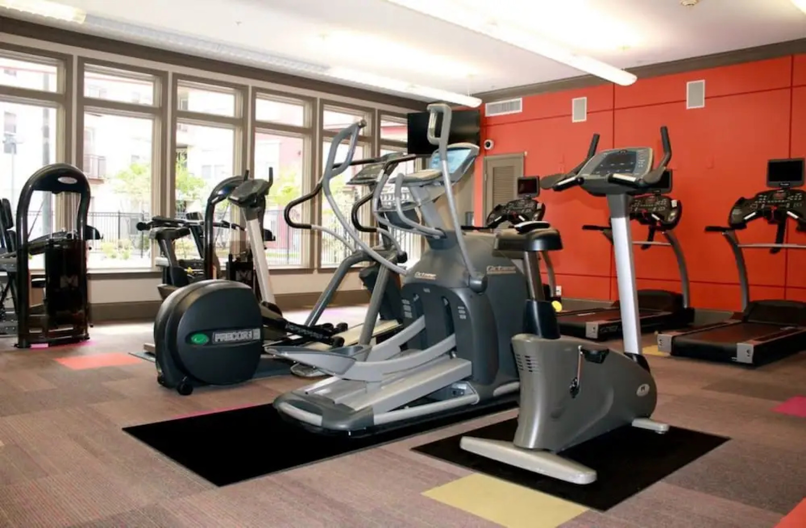 Bluebird Suites in Downtown Providence