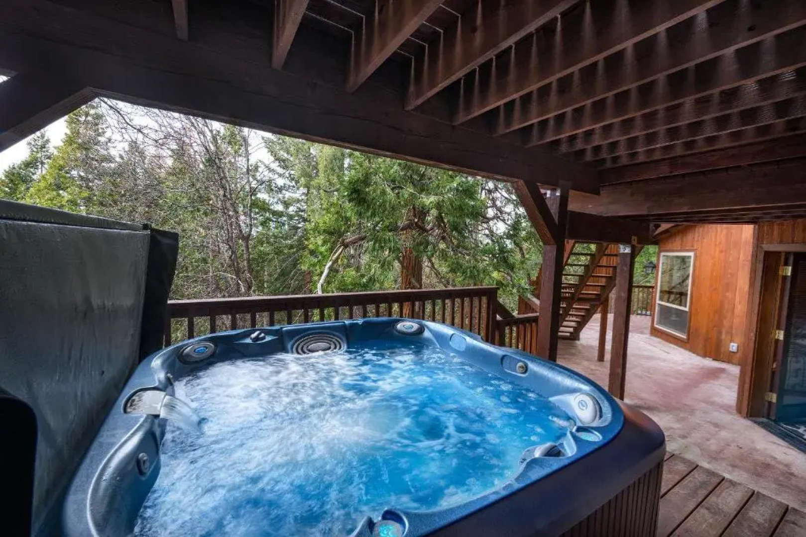 Four Seasons - 3br/4ba Holiday Home