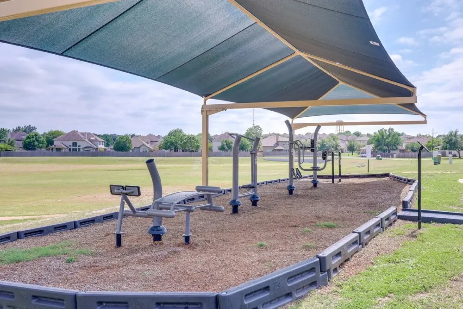 Centrally Located Kyle Home: Walk to Pool & Park!