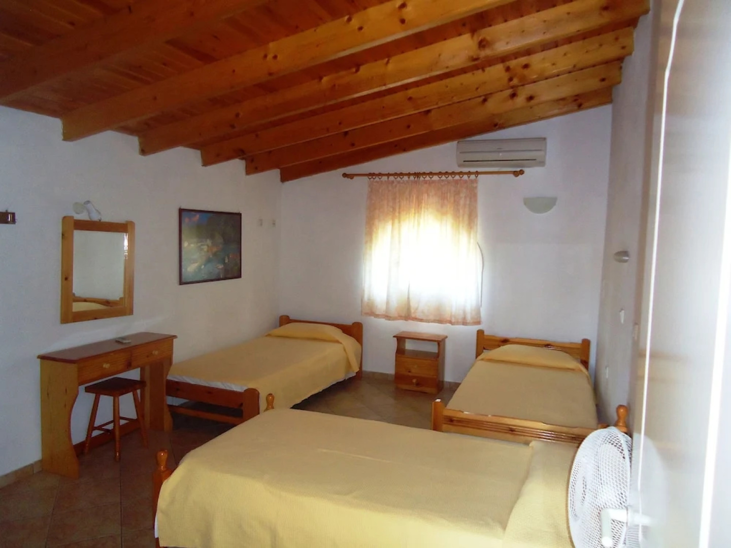 Almyra Apartments & Studios