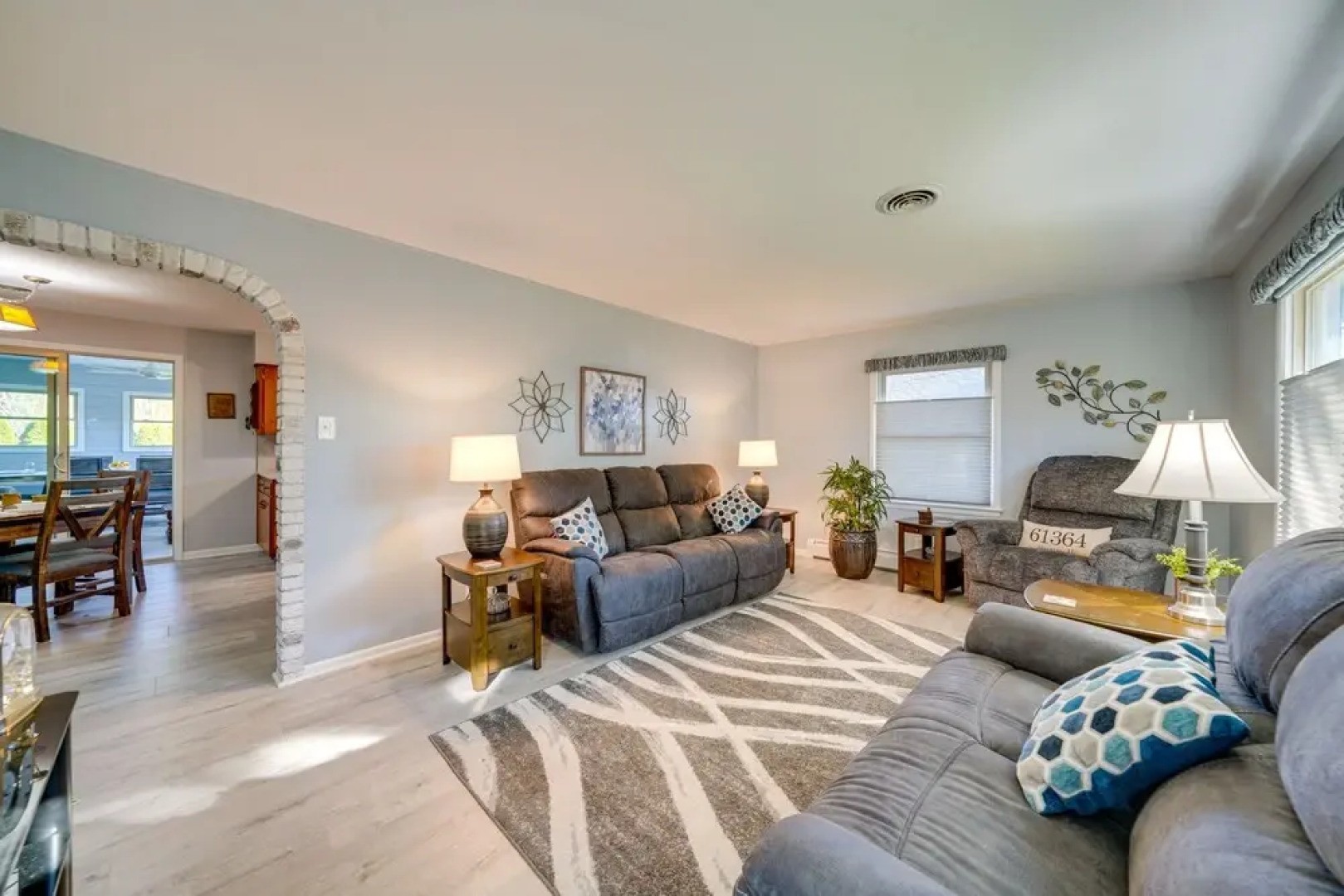 'coty's House' Illinois Getaway w/ Bar: Near Golf!