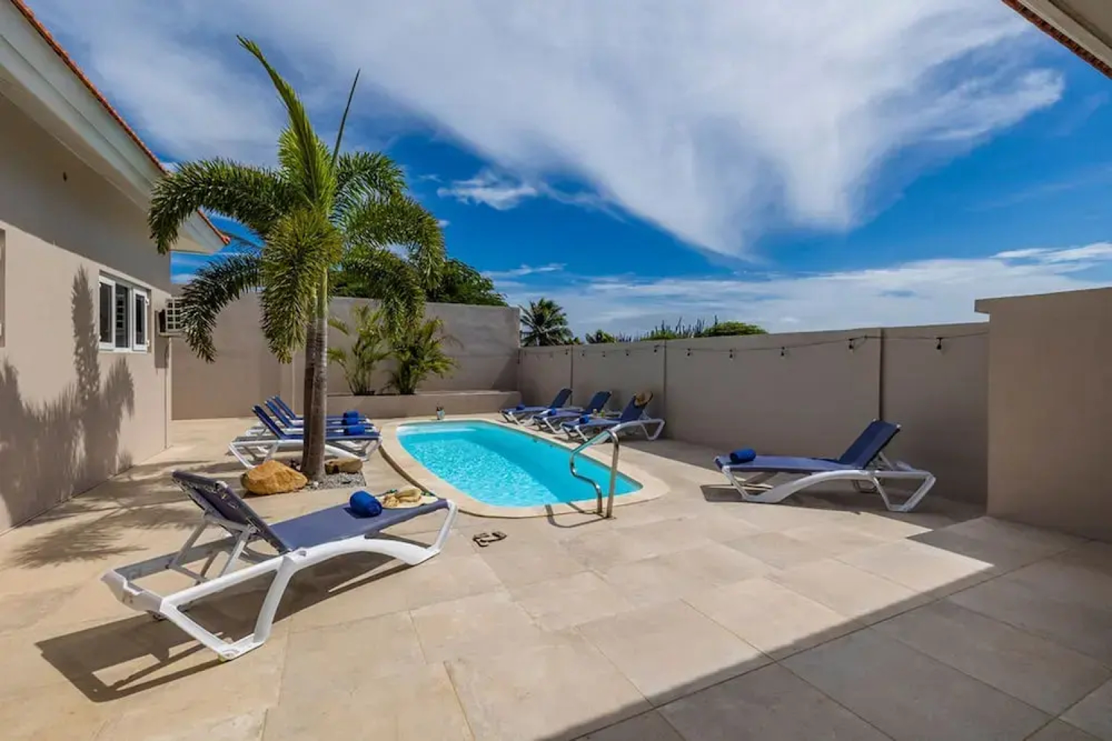 Central 4br3ba Villa w Ocean Views Private Pool