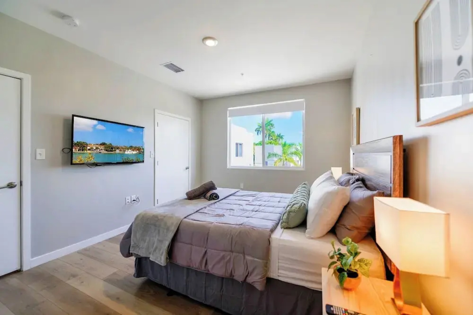 Stylish Townhouses by Design District