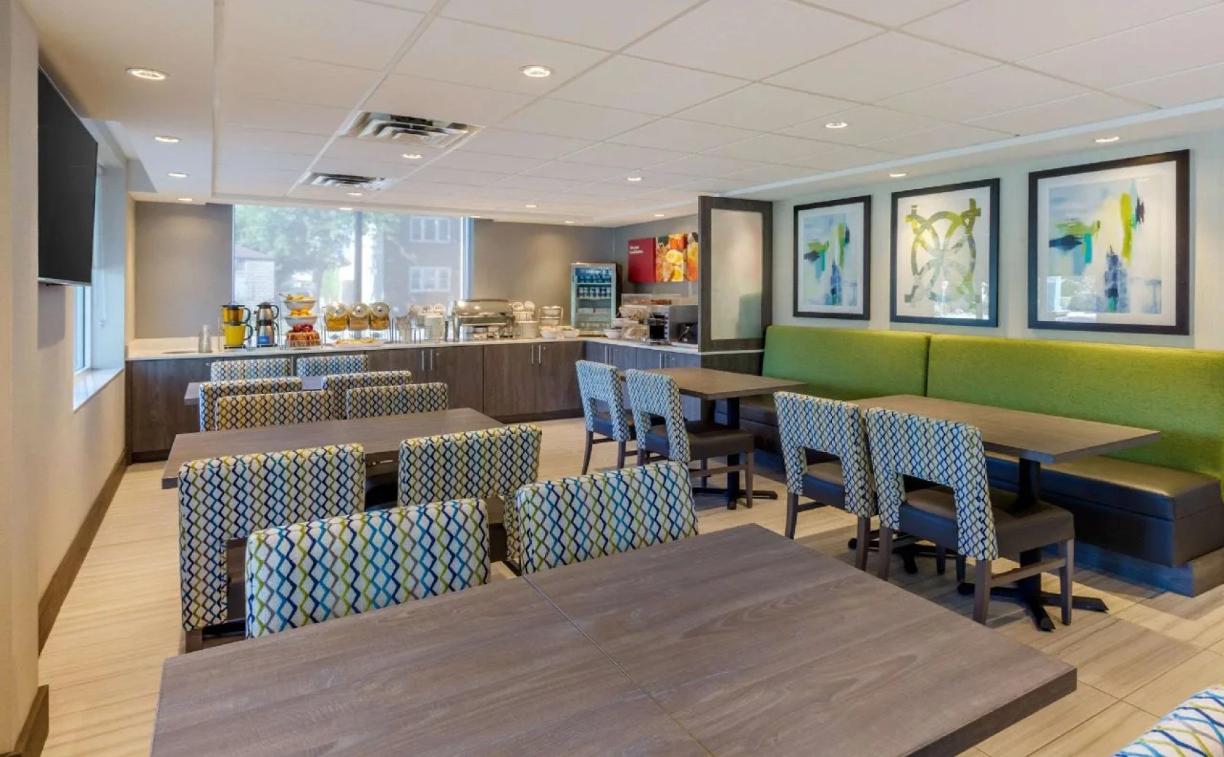 Comfort Suites Downtown Windsor