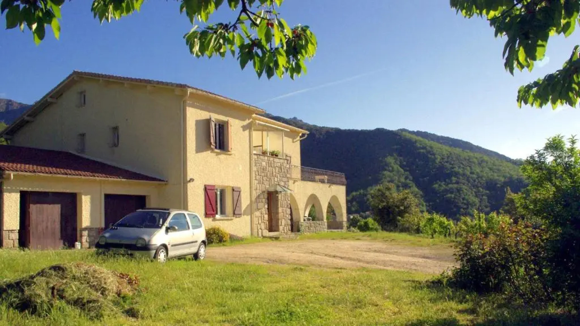 Chambre INDEPENDANTE et aménagée 25 kms Ajaccio