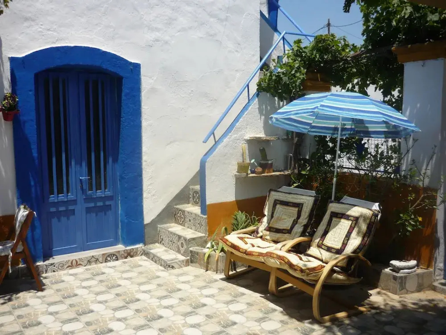 Traditional Villa 7 Mins Drive From Haraki Beach