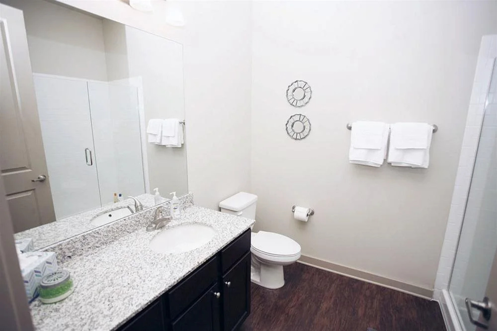 1505 Demonbreun By Sitsquare Suites