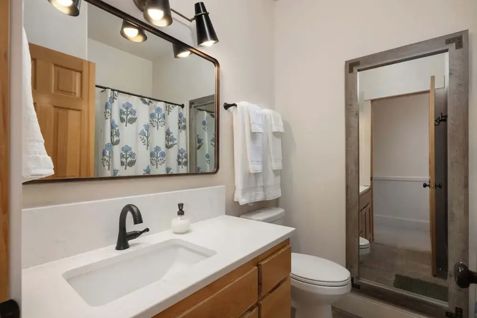 Cascade Cottage Stay for 6