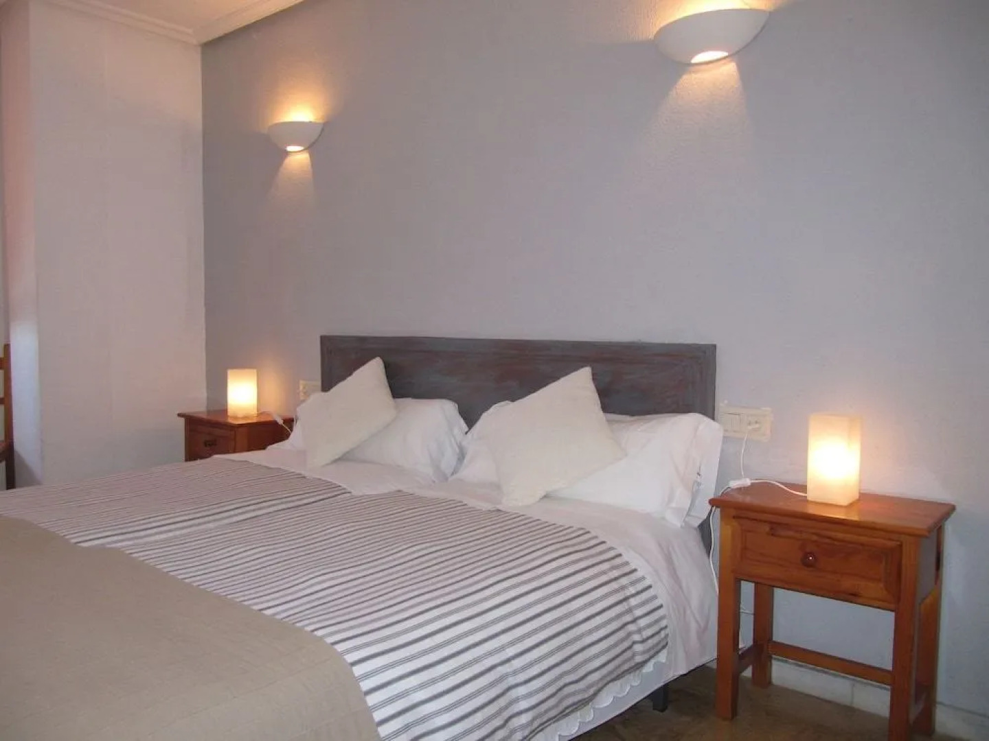 Las Cavenes Del Cabaco