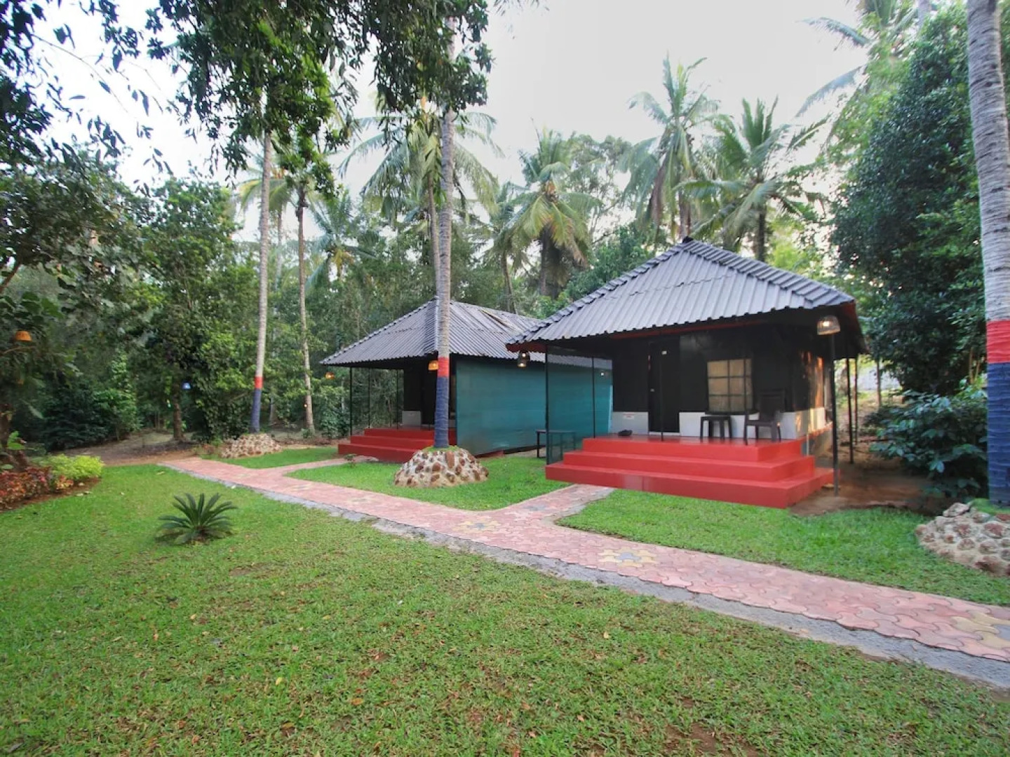 OYO 10757 Trippers Stay