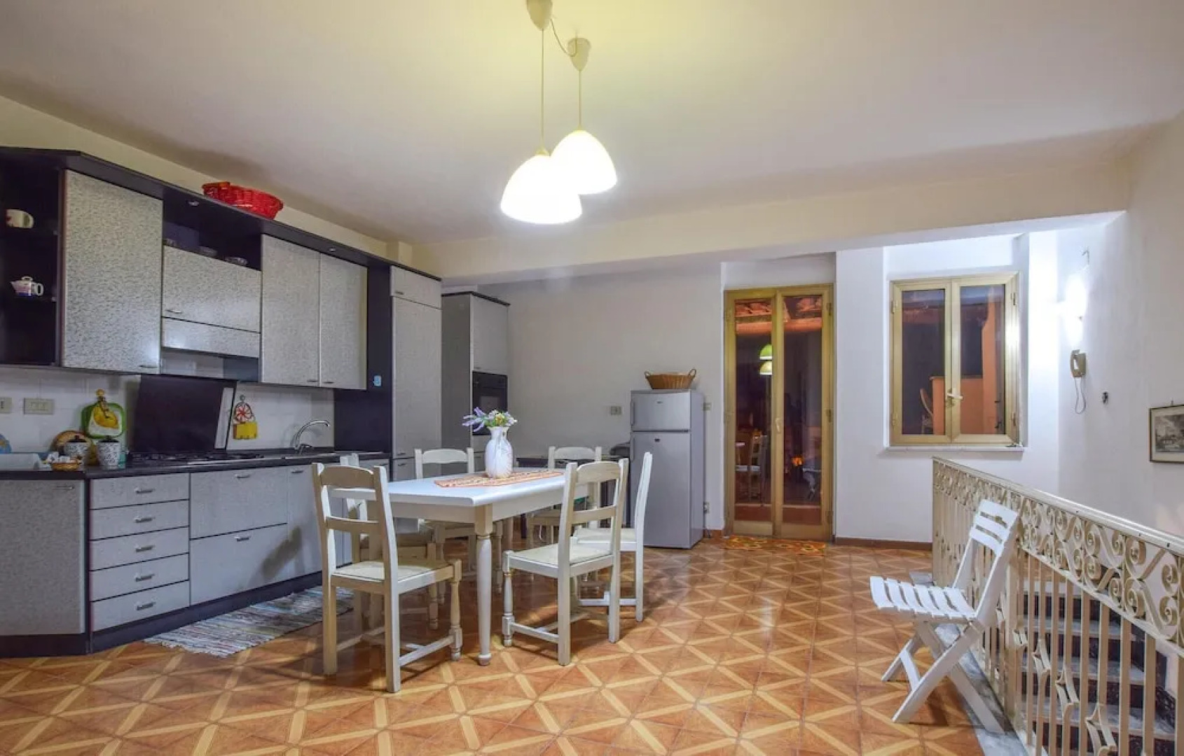 Beautiful Apartment in Gaggi With Wifi and 4 Bedrooms