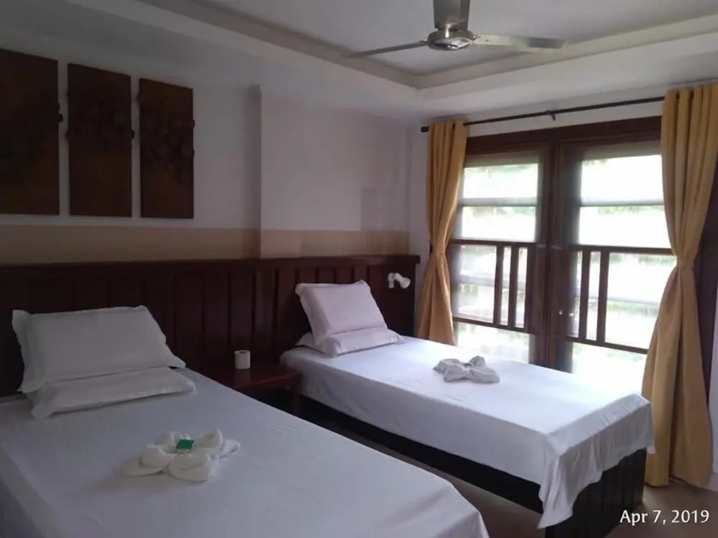 Ferellee Beachfront Inn