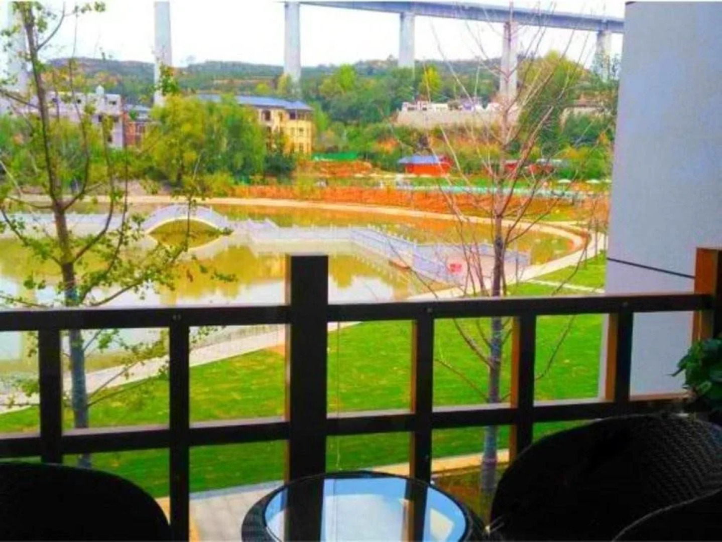 Shengtang Yishe Hot Spring Resort Hotel