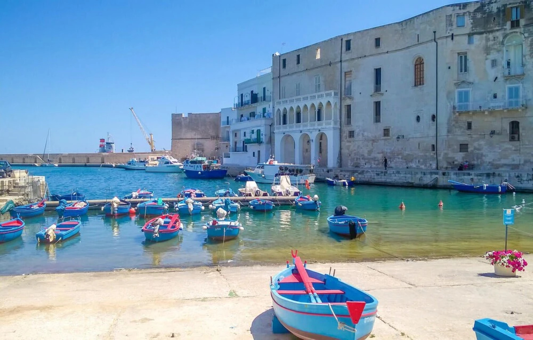 Stunning Home in Noicattaro With Wifi and 2 Bedrooms