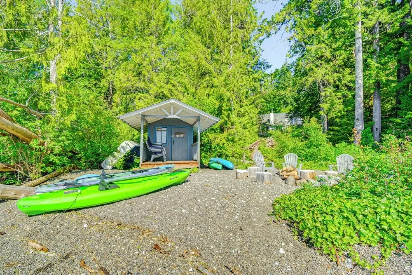 Shelton Gem w/ Kayaks: Private Beach Oyster Hunt